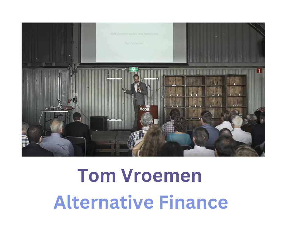 Tom Vroemen speaking at an Avrio Advocati conference